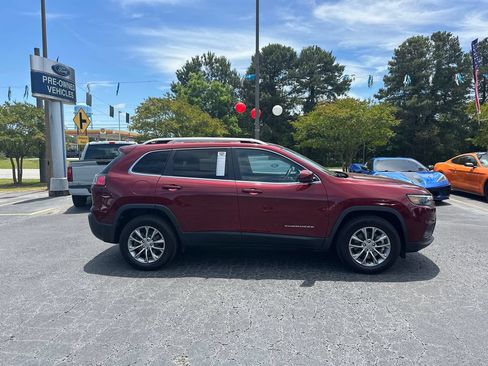 Used 2021 Jeep Cherokee Latitude Lux w/ Comfort/Convenience Group AWD/4WD image 8