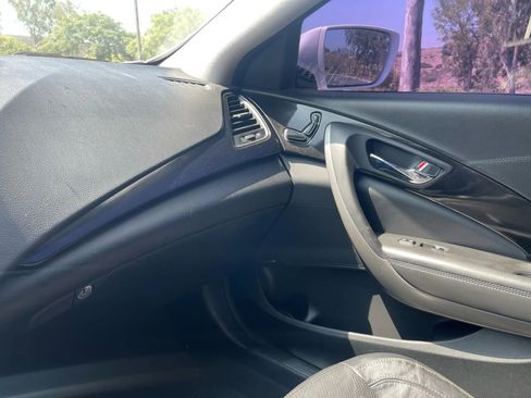 Used 2016 Hyundai Azera Limited image 23