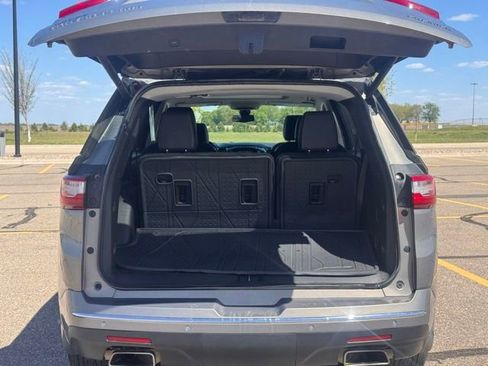 Used 2019 Chevrolet Traverse Premier w/ LPO, Floor Liner Package AWD/4WD image 35