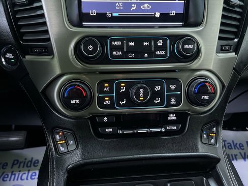 Used 2017 GMC Yukon Denali w/ Open Road Package AWD/4WD image 24