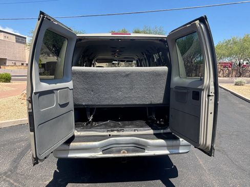 Used 2007 Ford E-350 and Econoline 350 XL RWD image 20