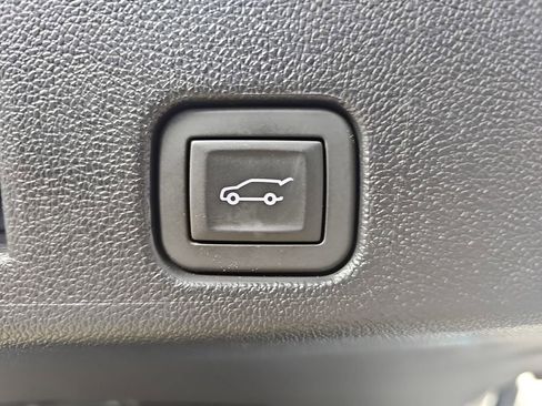 Certified 2026 Chevrolet Traverse LT w/ Midnight/Sport Edition FWD image 19