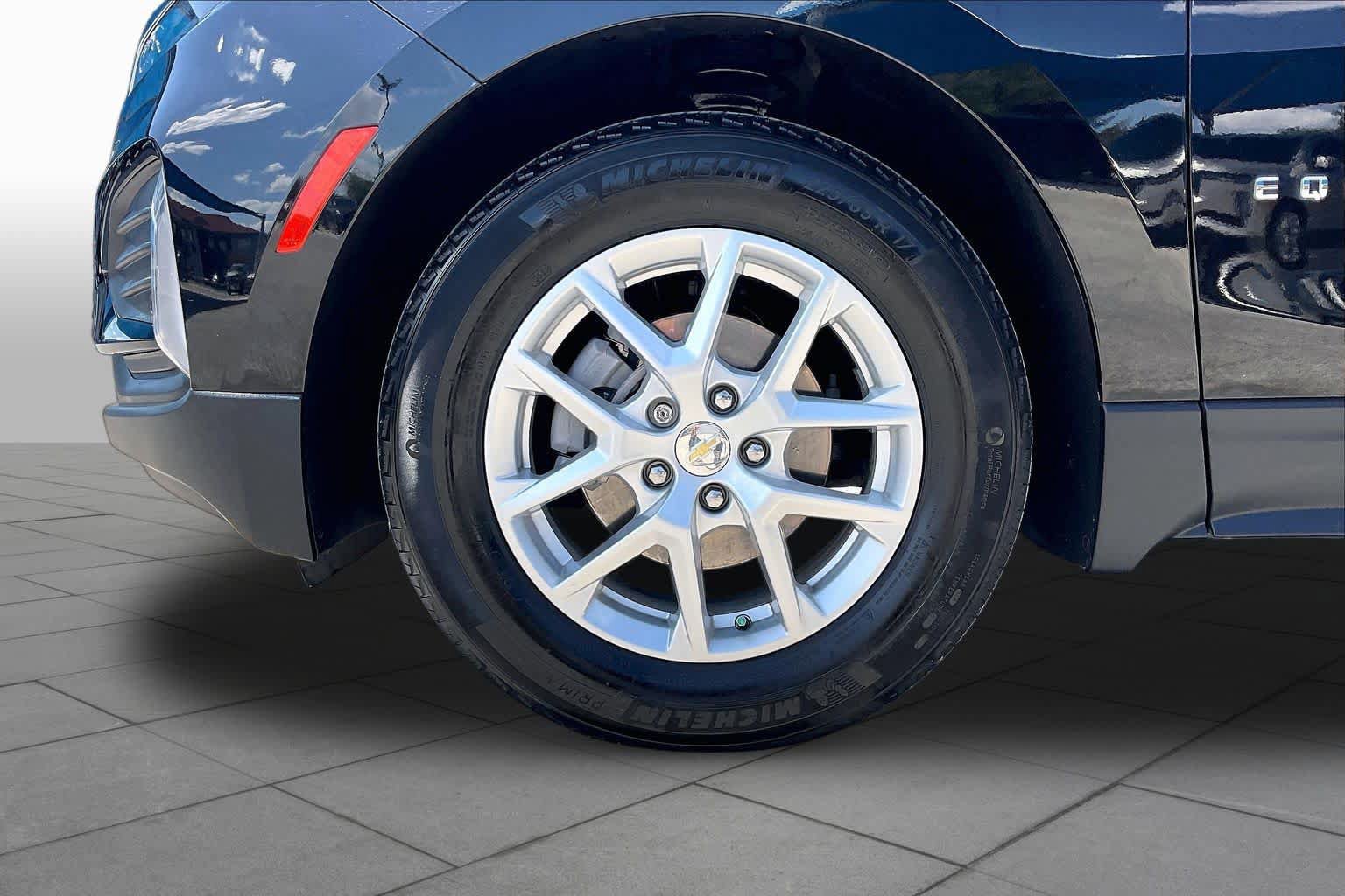 Used 2024 Chevrolet Equinox LT FWD image 11