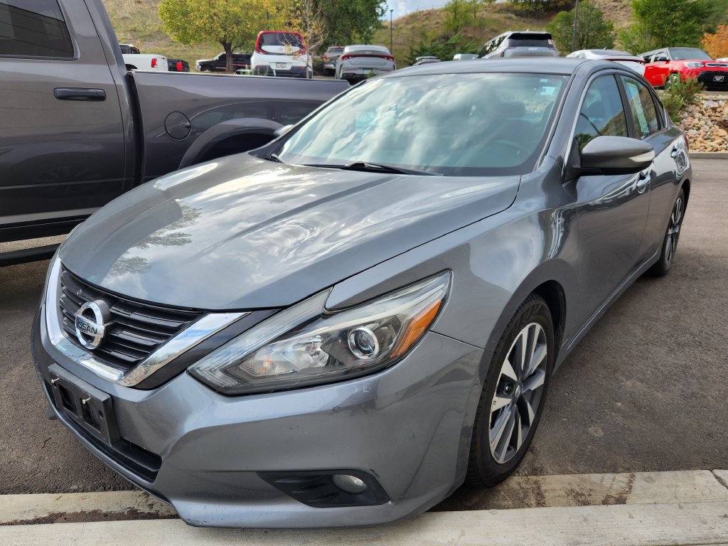 Used 2016 Nissan Altima 2.5 SL w/ 2.5 Technology w/LED Package FWD image 9