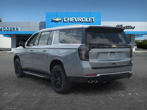 New 2026 Chevrolet Suburban Premier w/ Sun And Tow Package AWD/4WD image 7