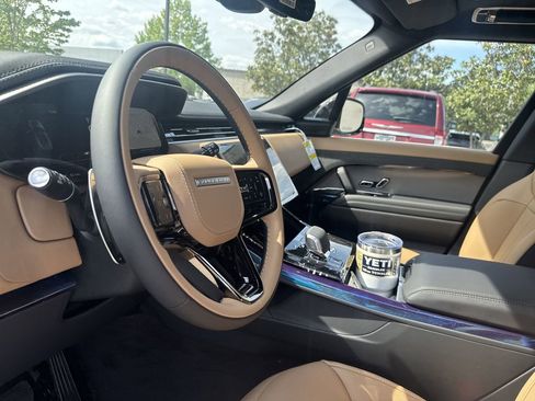 New 2025 Land Rover Range Rover Sport Dynamic SE image 12