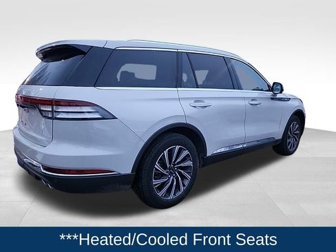 Used 2025 Lincoln Aviator AWD image 6