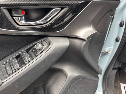 Used 2020 Subaru Crosstrek 2.0i Limited w/ Moonroof Package w/Navigation image 11