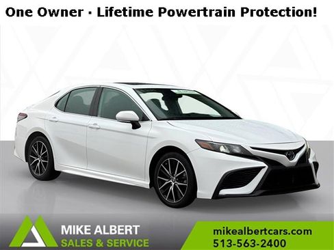 Used 2023 Toyota Camry SE image 1