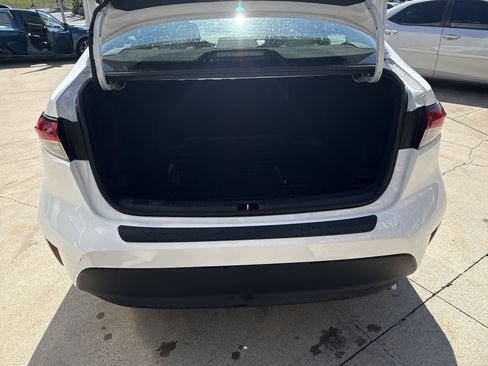 Certified 2024 Toyota Corolla LE FWD image 31