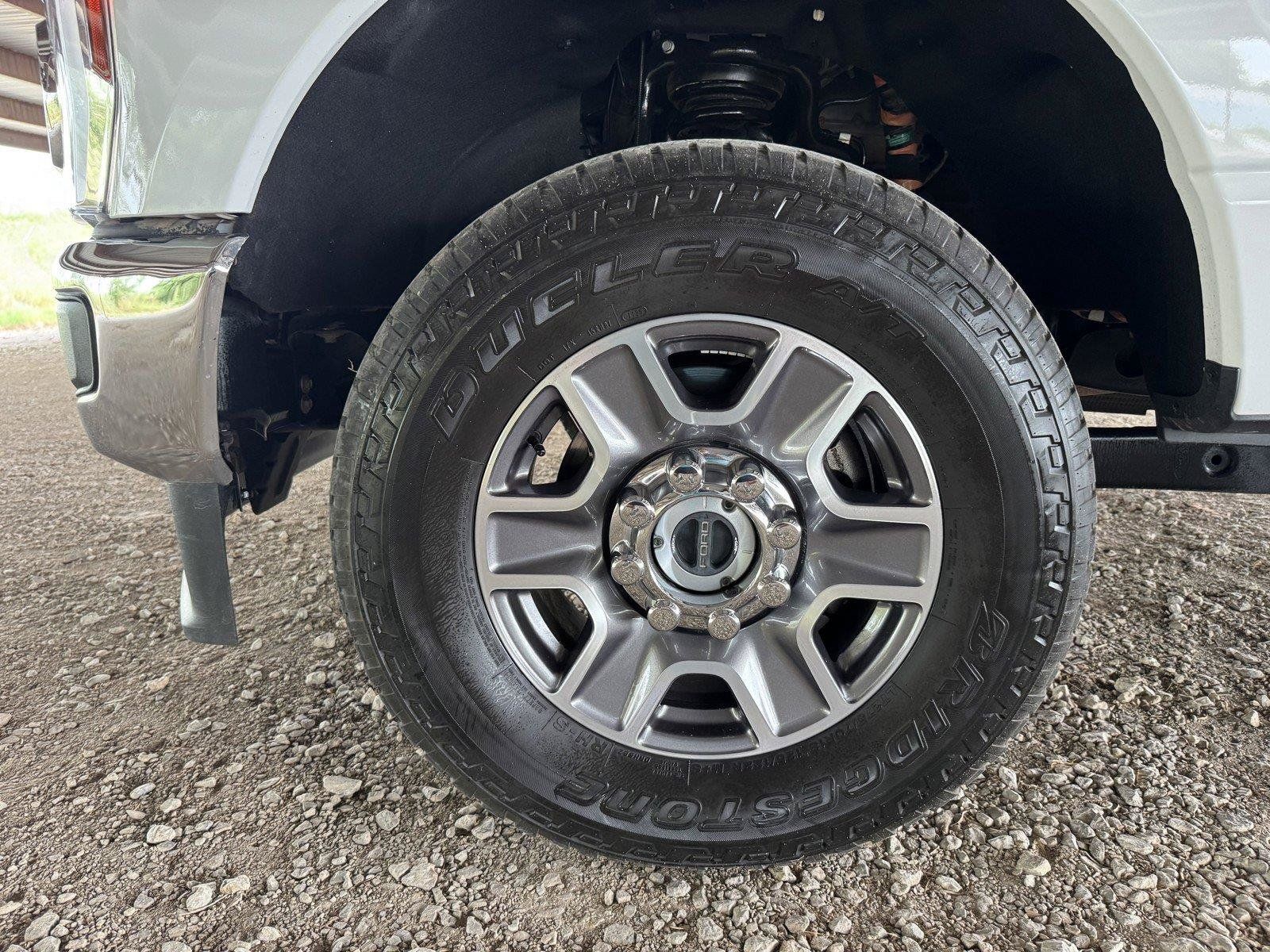 Used 2025 Ford F250 Lariat AWD/4WD image 41