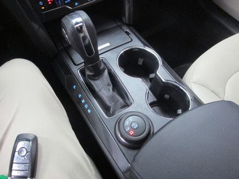 Certified 2018 Ford Explorer XLT w/ Equipment Group 202A image 42