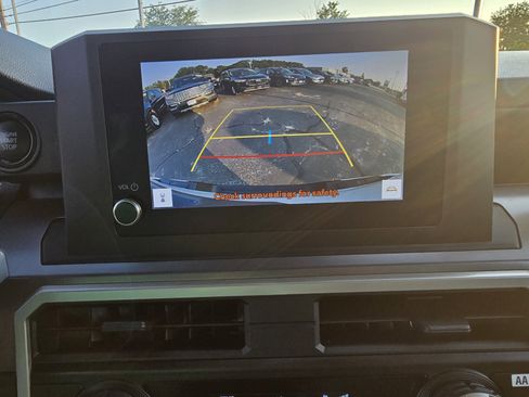 Used 2024 Toyota Tacoma SR5 AWD/4WD image 21