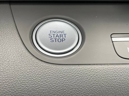 Used 2023 Hyundai Elantra SEL w/ Convenience Package FWD image 14