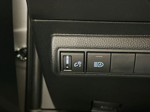 Used 2025 Toyota Corolla Hatchback image 17