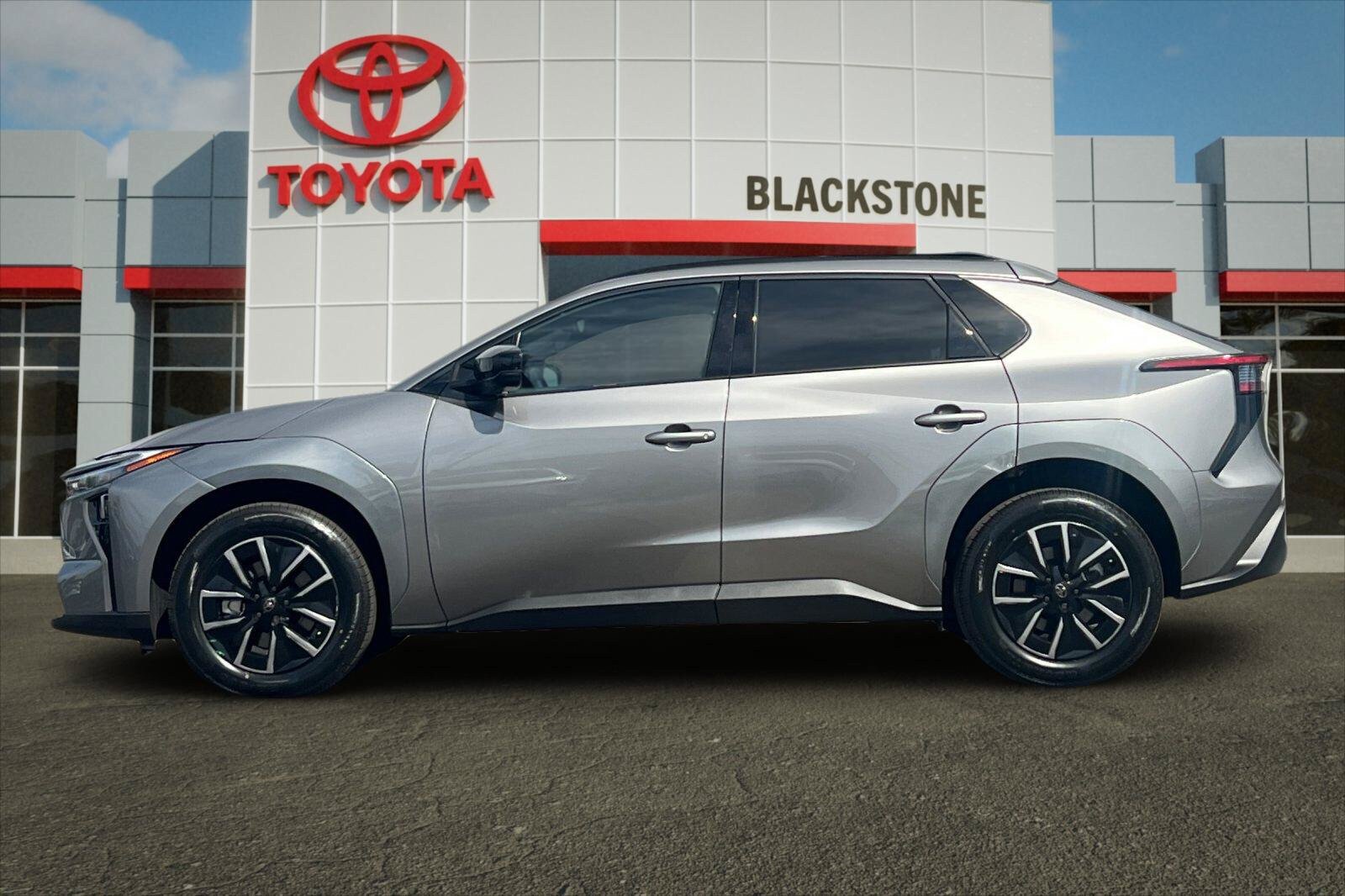 Certified 2026 Toyota bZ FWD image 6