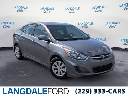 Used 2016 Hyundai Accent SE w/ Option Group 02 FWD image 1