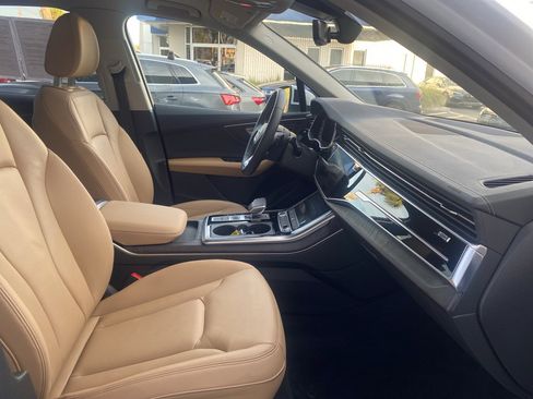 Used 2025 Audi Q7 3.0T Premium w/ Convenience Package image 14