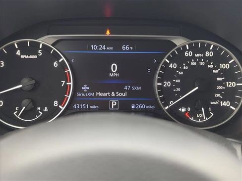 Used 2024 Nissan Altima 2.5 SV image 9