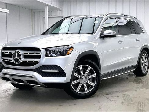 Used 2021 Mercedes-Benz GLS 450 4MATIC image 2