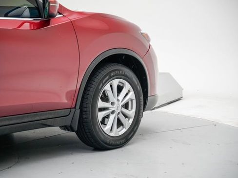 Used 2016 Nissan Rogue SV AWD/4WD image 7