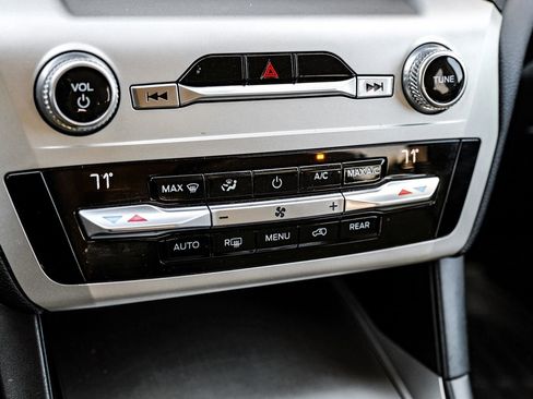 Used 2021 Ford Explorer 2WD image 23