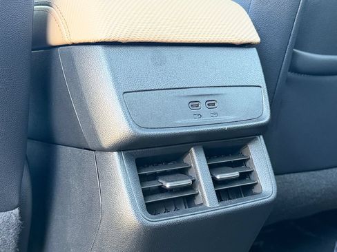 Used 2025 Chevrolet Equinox ACTIV AWD/4WD image 33