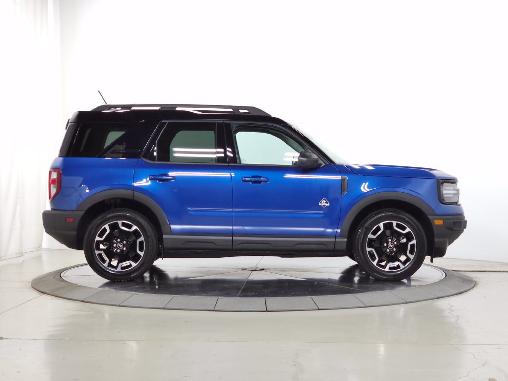 Used 2023 Ford Bronco Sport Outer Banks w/ Tech Package AWD/4WD image 8