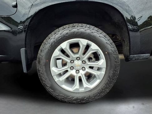 Used 2024 Chevrolet Silverado 1500 LTZ AWD/4WD image 9