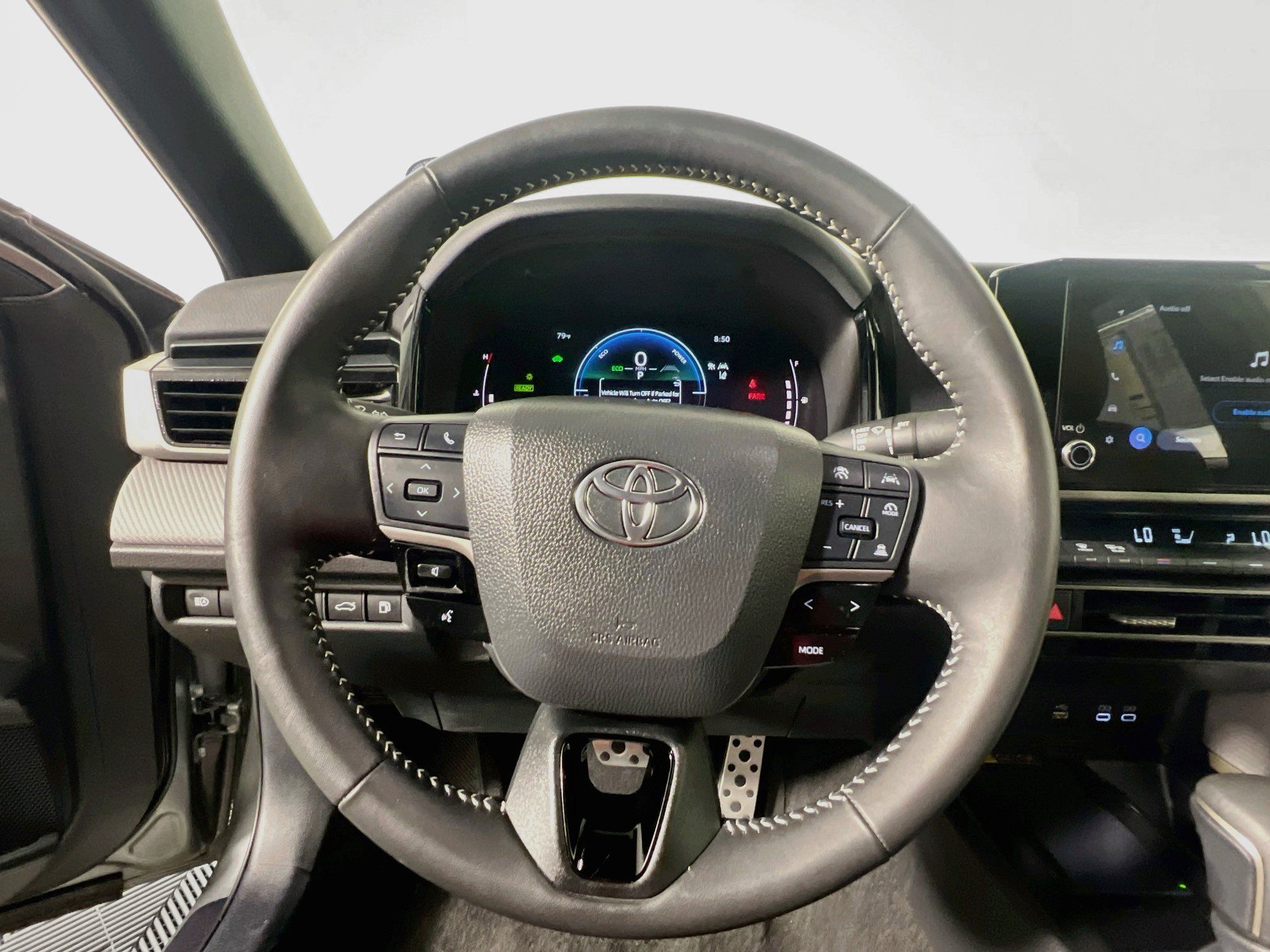 Used 2025 Toyota Camry SE FWD image 17