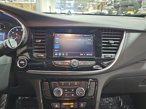 Used 2022 Buick Encore Preferred w/ Safety Package image 19