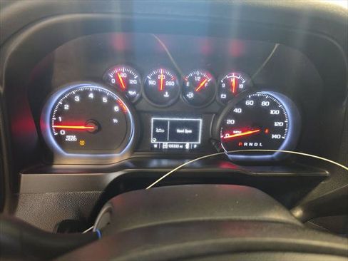 Used 2021 GMC Sierra 1500 4x4 Crew Cab w/ Sierra Value Package image 16