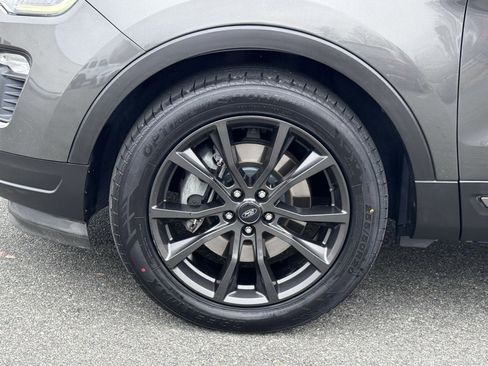 Used 2018 Ford Explorer XLT w/ Equipment Group 202A image 38