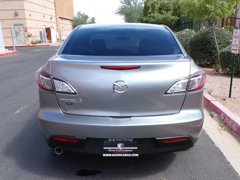 Used 2011 MAZDA MAZDA3 i Touring FWD image 4