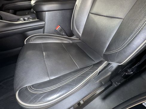 Used 2021 Chevrolet Tahoe Premier w/ Premium Package image 19