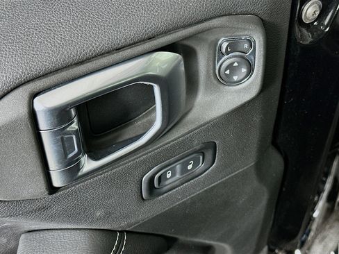 Used 2023 Jeep Wrangler Sahara w/ Cold Weather Group image 15