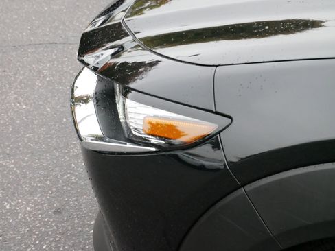 Used 2022 MAZDA CX-30 AWD 2.5 S w/ Select Package image 16