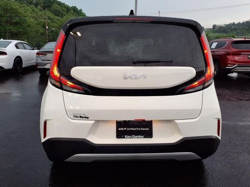 Certified 2025 Kia Soul S FWD image 6
