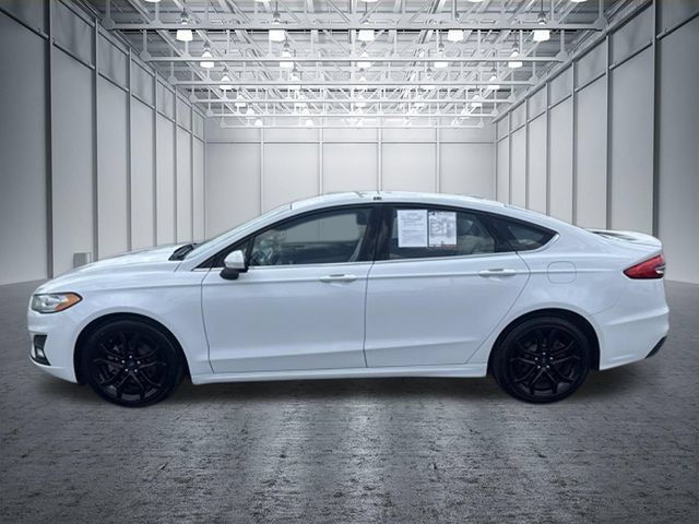 Used 2020 Ford Fusion SE w/ Equipment Group 151A FWD image 2