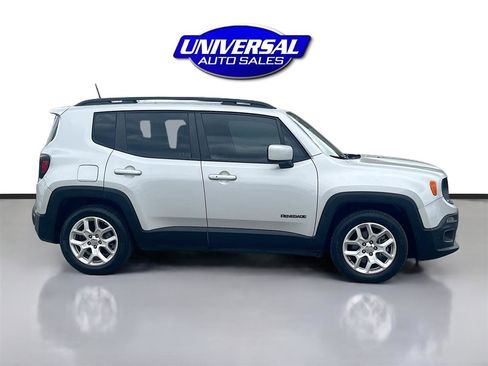 Used 2018 Jeep Renegade Latitude image 8