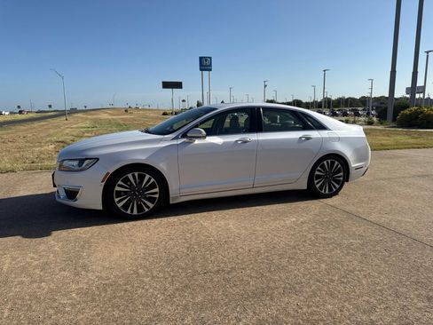 Used 2019 Lincoln MKZ Reserve FWD image 3