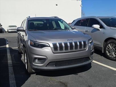 Used 2019 Jeep Cherokee Latitude w/ Popular Appearance Group