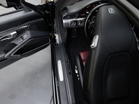 Certified 2018 Porsche 911 Turbo AWD/4WD image 22
