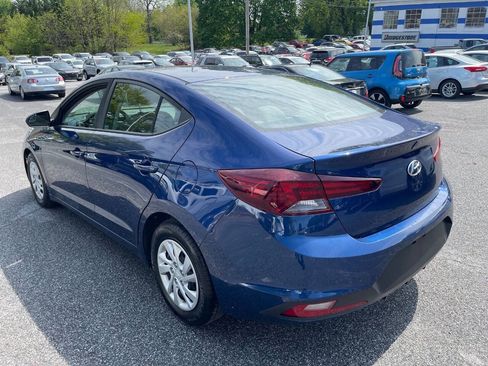 Used 2019 Hyundai Elantra SE FWD image 8