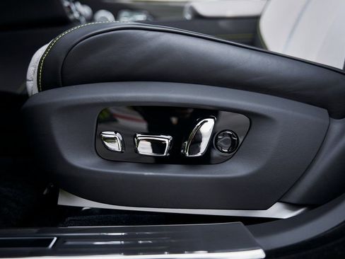 Used 2025 Rolls-Royce Ghost Black Badge image 40