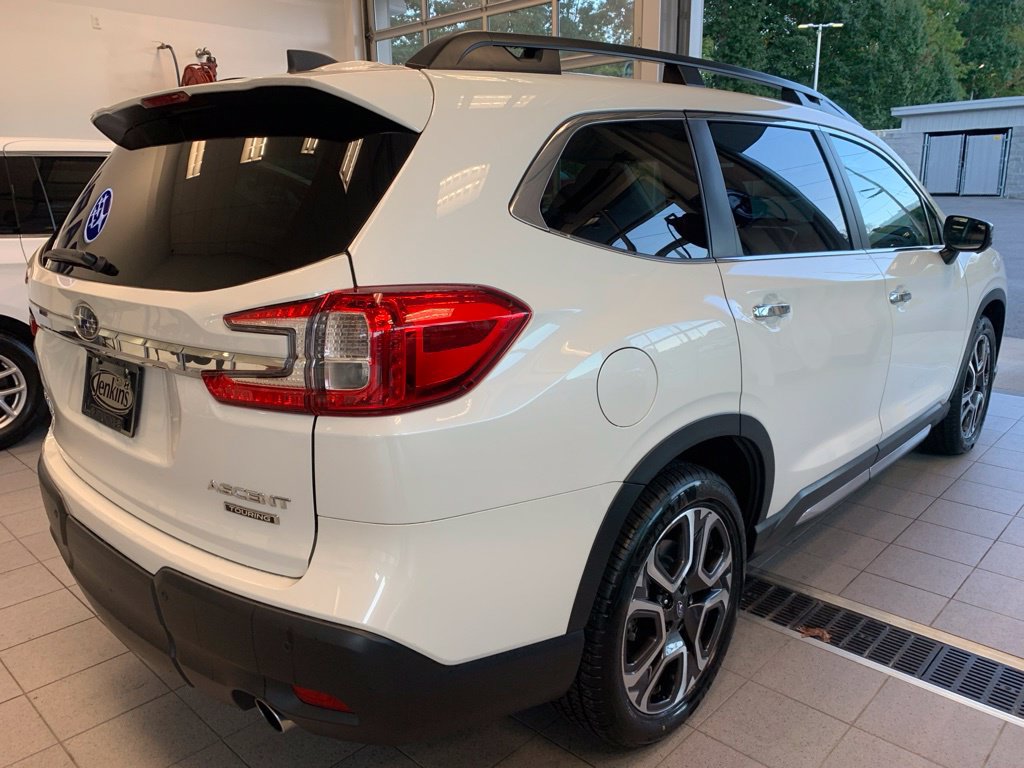 Used 2023 Subaru Ascent Touring AWD/4WD image 18