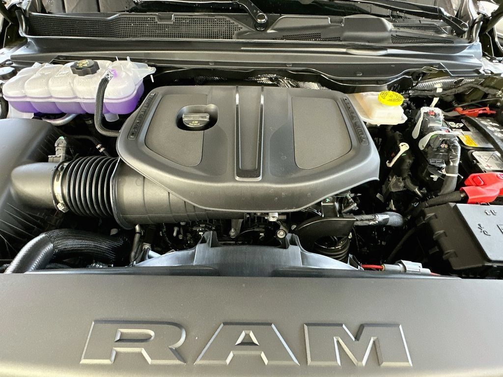 New 2027 RAM 1500 Laramie w/ Night Edition AWD/4WD image 17