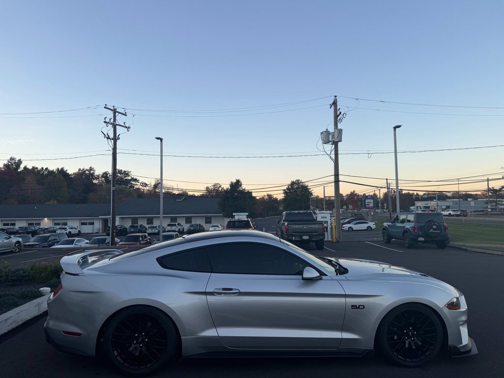 Used 2018 Ford Mustang GT w/ GT Performance Package RWD image 9