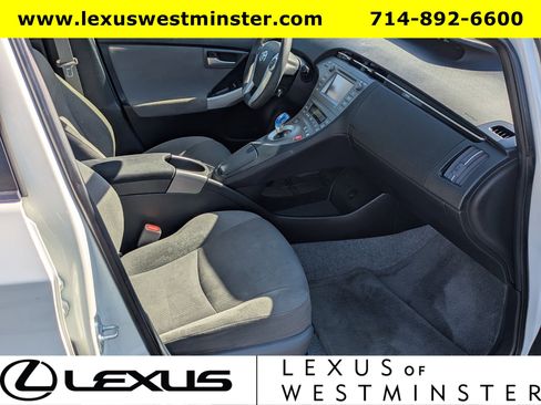 Used 2015 Toyota Prius Two image 5