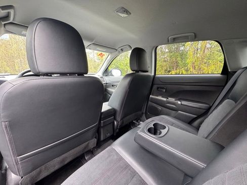 Used 2024 Mitsubishi Outlander Sport SE AWD/4WD image 9